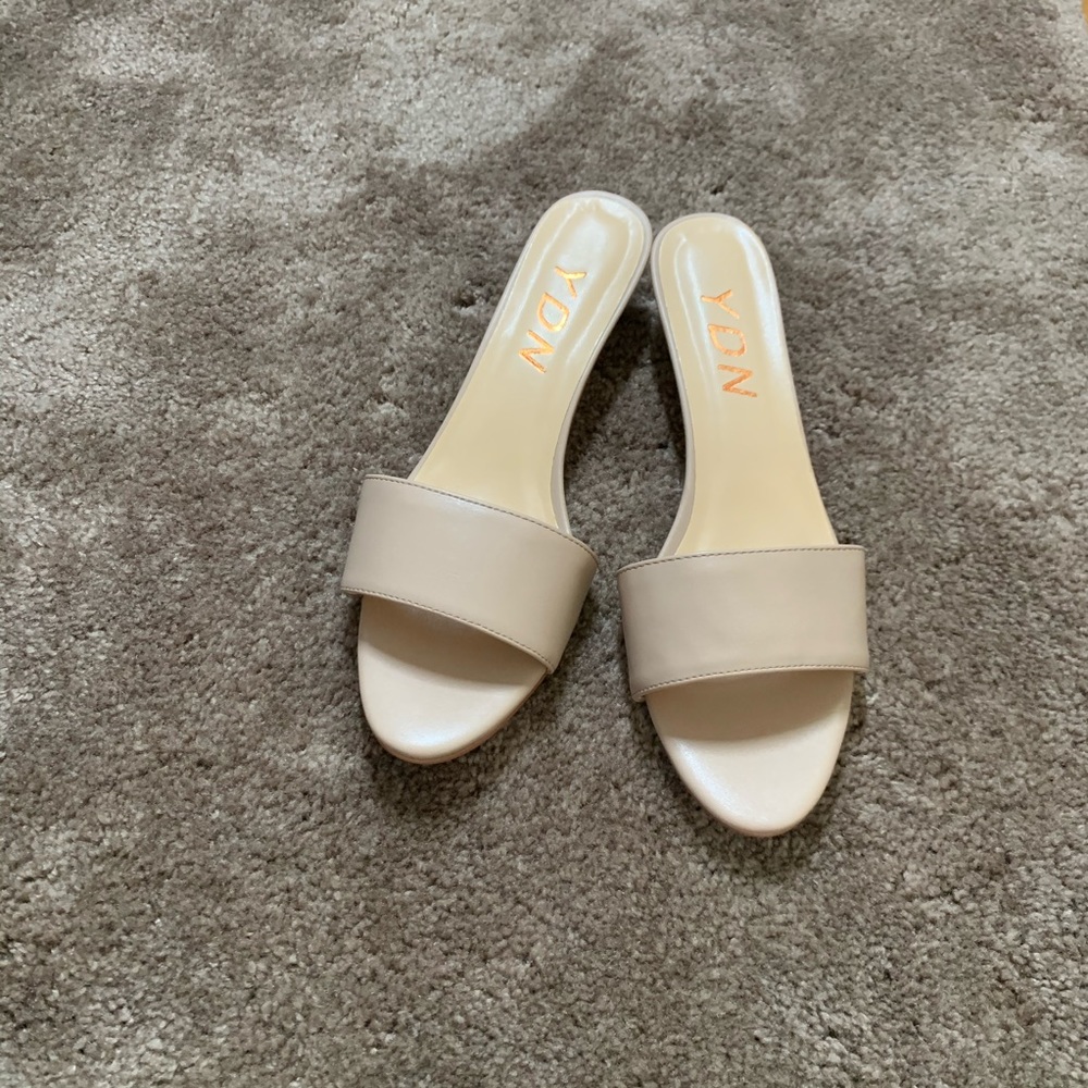 Women Comfy Kitten Low Heel Mules Slip on Sandals - Picture 7 of 8